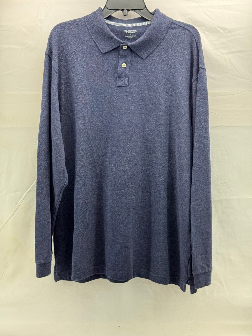Men’s long sleeve XL navy roundtree & yorke polo style shirt